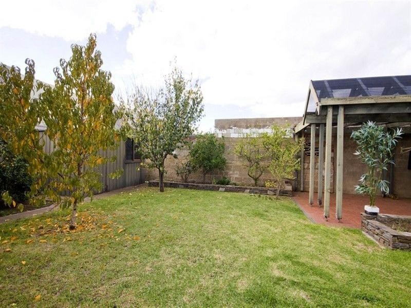 11 Brenthorpe Road, Seaton SA 5023