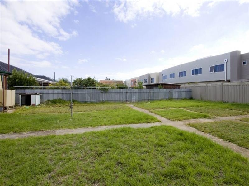 23 Brenthorpe Road, Seaton SA 5023