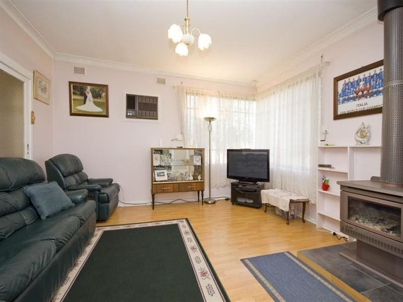 84 Humphries Terrace, Woodville Gardens SA 5012