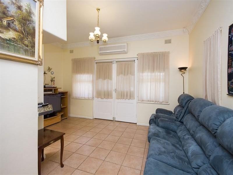 84 Humphries Terrace, Woodville Gardens SA 5012