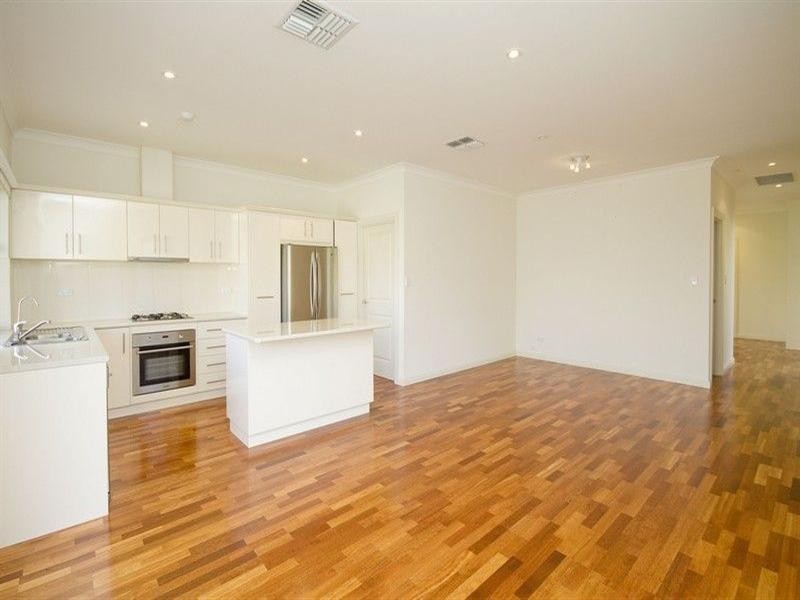 2/6A Finchley Street, Clovelly Park SA 5042