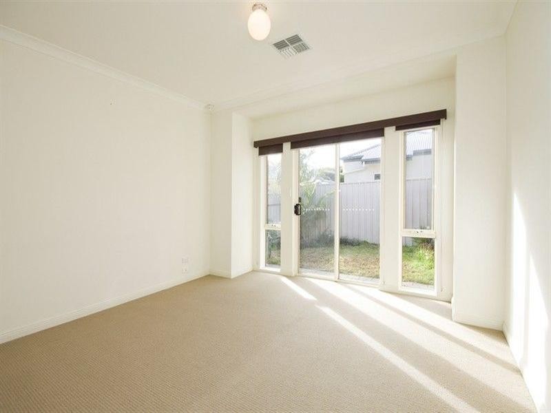 2/6A Finchley Street, Clovelly Park SA 5042