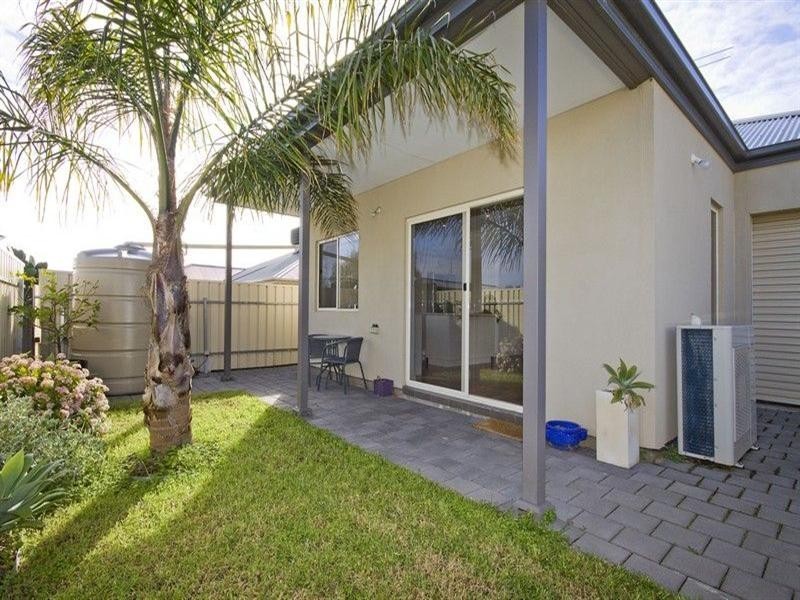 2/6A Finchley Street, Clovelly Park SA 5042