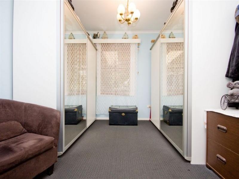 15 Winkle Street, Elizabeth Downs SA 5113