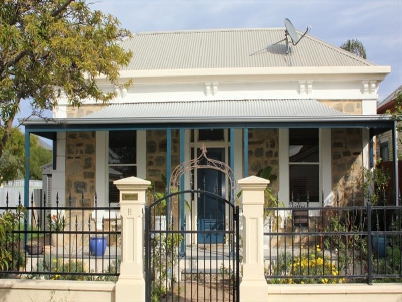 11 Sandwell Street, Peterhead SA 5016