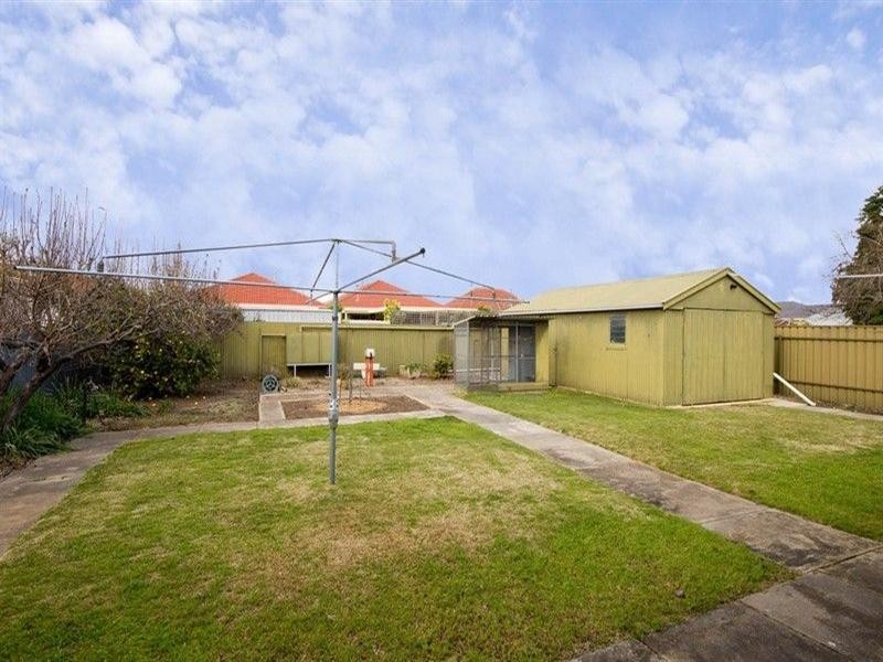 58 Honeyton Street, Seaton SA 5023
