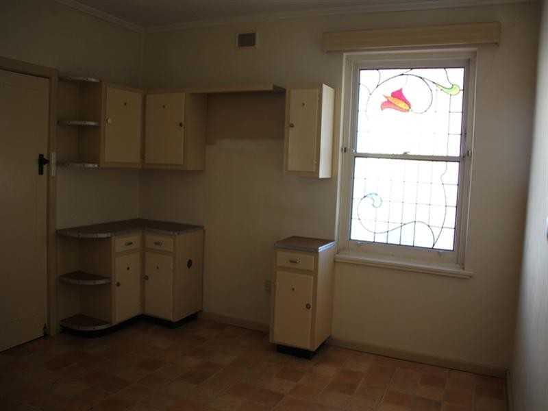 15 Russ Avenue, Seaton SA 5023