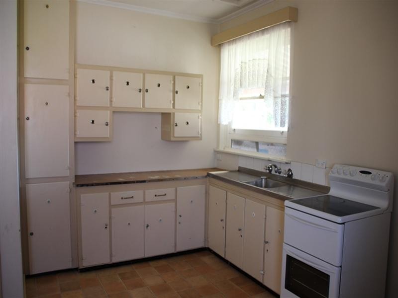 15 Russ Avenue, Seaton SA 5023