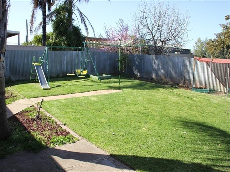 15 Russ Avenue, Seaton SA 5023