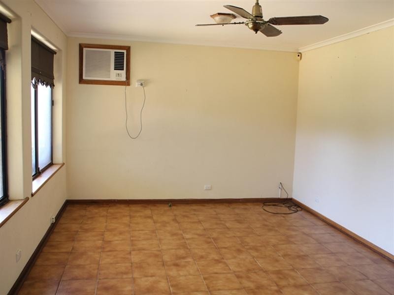 12 Kent Avenue, Fulham Gardens SA 5024