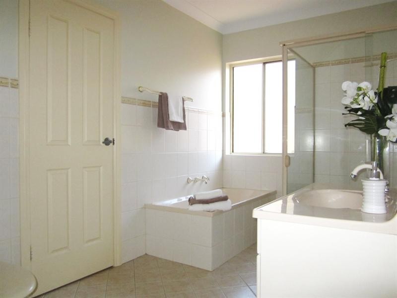 12 Thistle Avenue, Flinders Park SA 5025