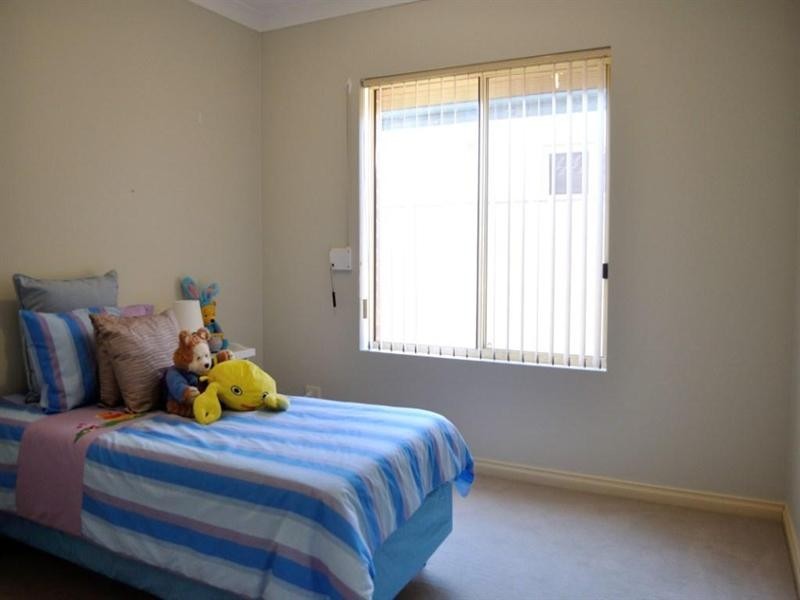 12 Thistle Avenue, Flinders Park SA 5025