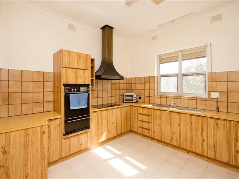 9 Emily Street, Woodville West SA 5011