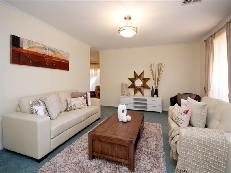 2 Phyllis Court, Wynn Vale SA 5127