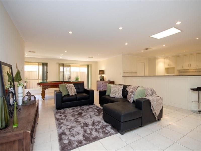 2 Phyllis Court, Wynn Vale SA 5127