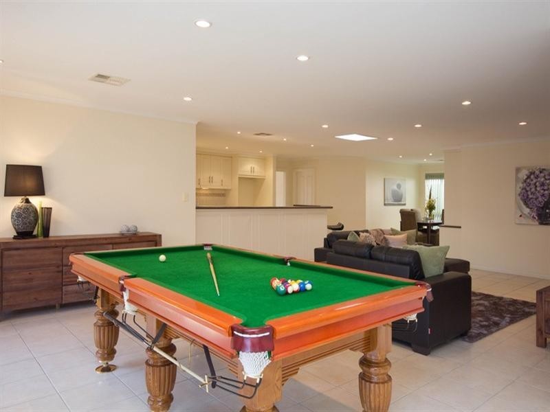 2 Phyllis Court, Wynn Vale SA 5127