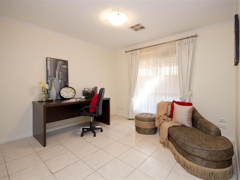 2 Phyllis Court, Wynn Vale SA 5127
