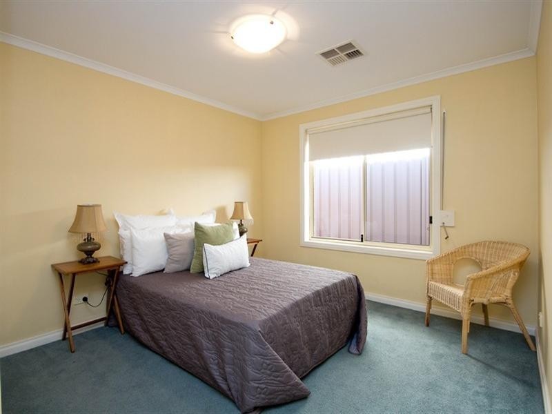 2 Phyllis Court, Wynn Vale SA 5127
