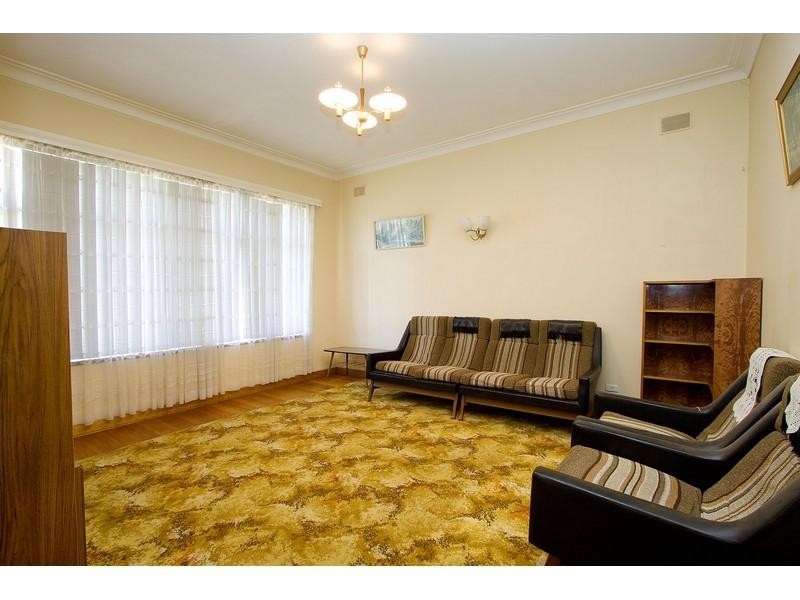 16 Fourth Avenue, Seaton SA 5023