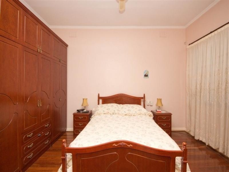 2 Price Weir Avenue, Allenby Gardens SA 5009