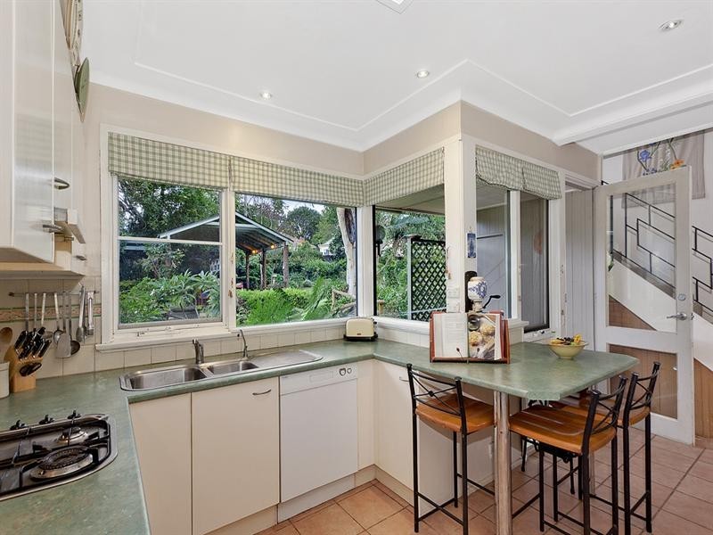 25 Epacris Avenue, Forestville NSW 2087