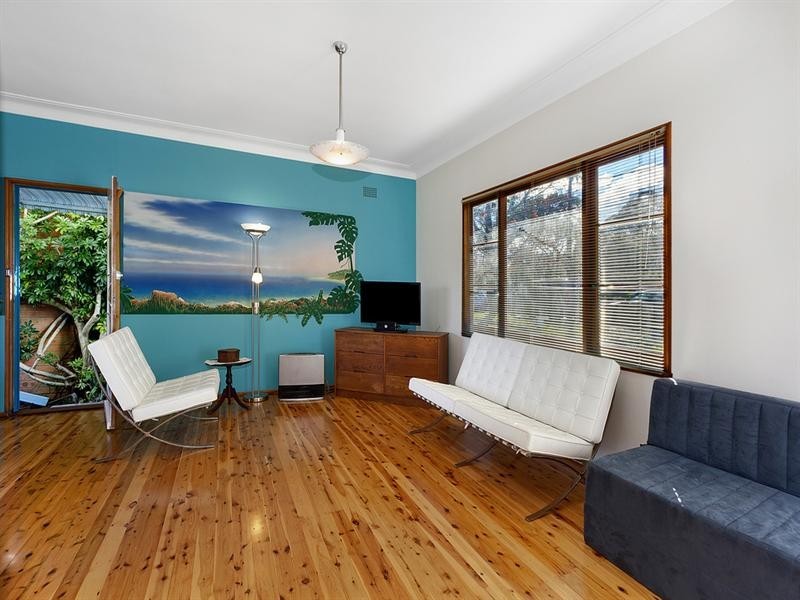 11 Arthur Street, Forestville NSW 2087