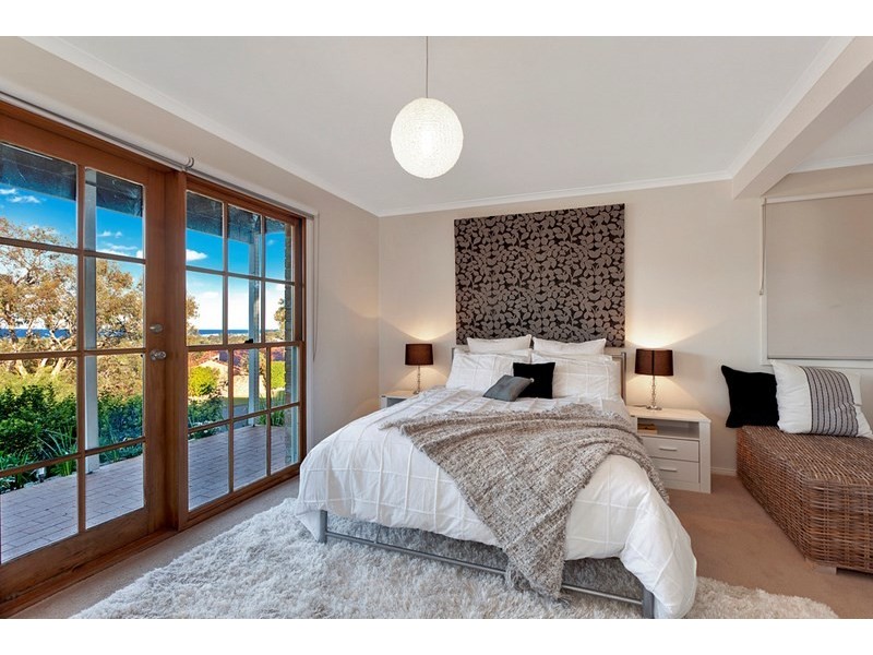 11 Lady Penrhyn Drive, Beacon Hill NSW 2100