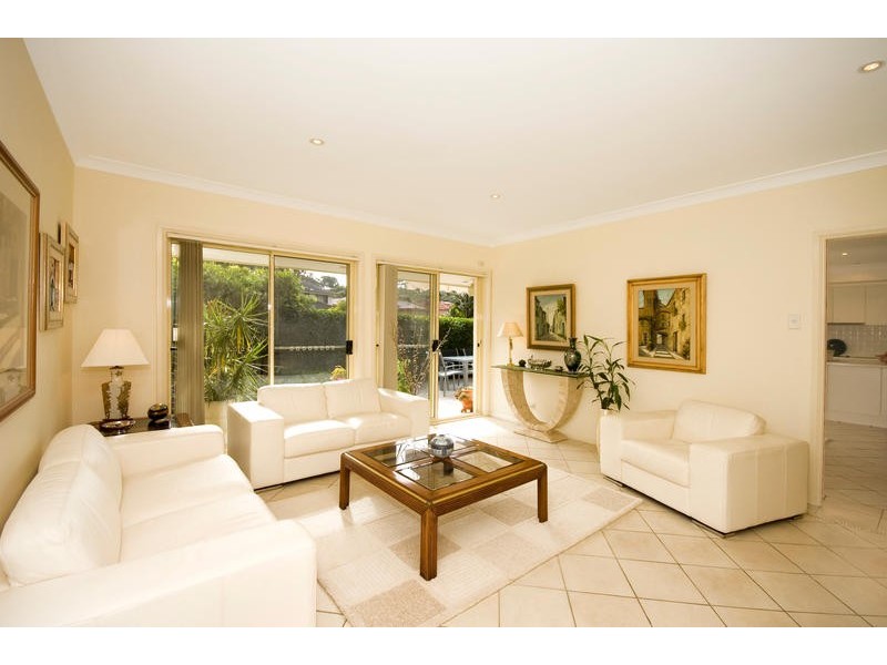 2B Warrigal Road, Frenchs Forest NSW 2086