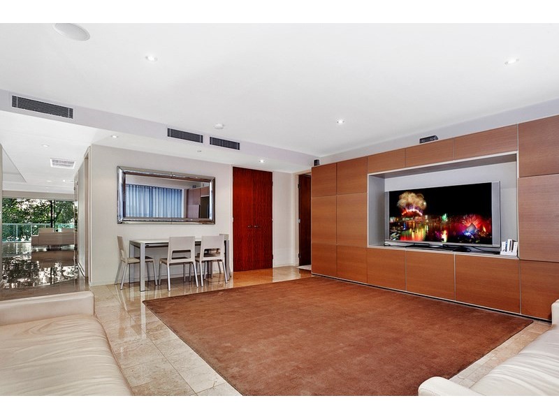 1/3 Northcliff Street, Milsons Point NSW 2061