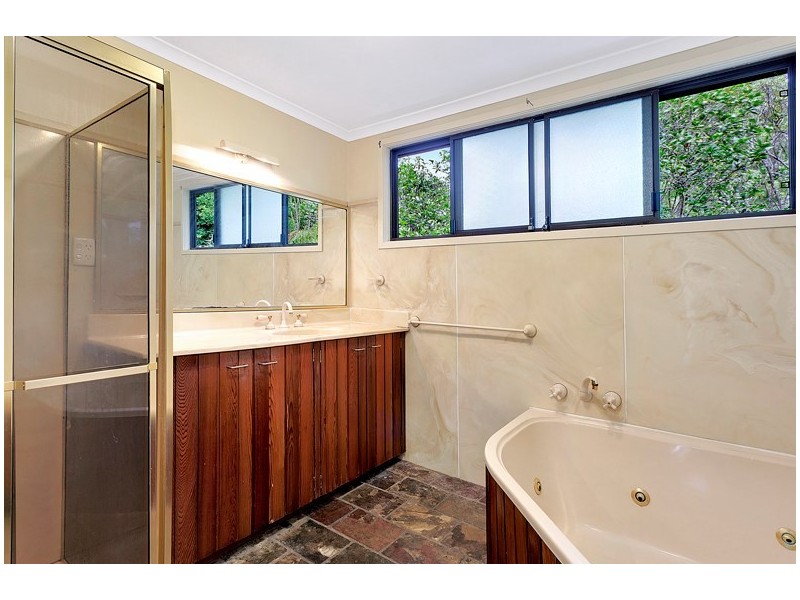 25 Moonbi Crescent, Frenchs Forest NSW 2086