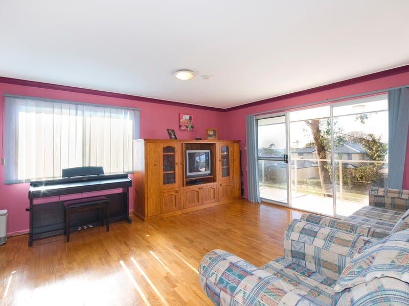 2/90 Warringah Road, Narraweena NSW 2099