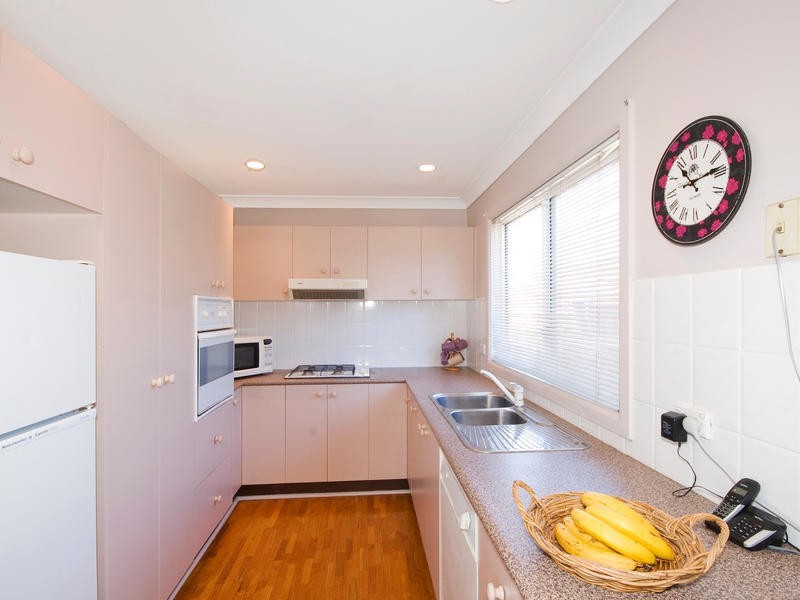 2/90 Warringah Road, Narraweena NSW 2099