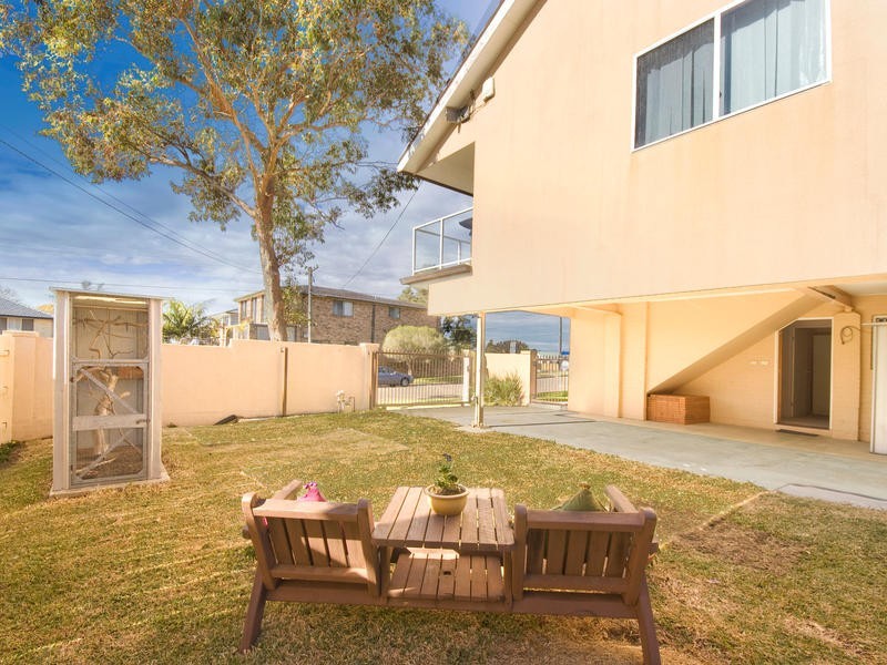 2/90 Warringah Road, Narraweena NSW 2099