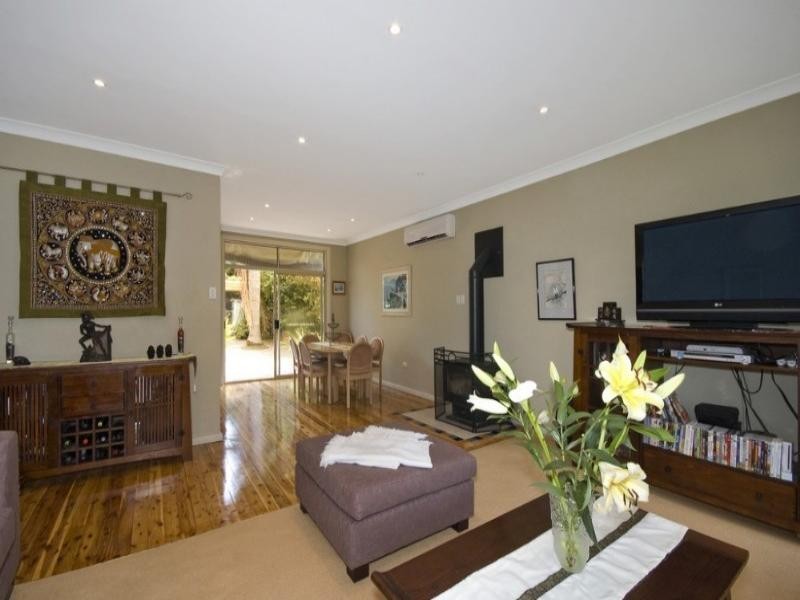 4 Inverness Avenue, Frenchs Forest NSW 2086