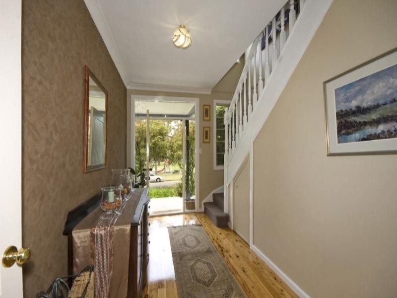 4 Inverness Avenue, Frenchs Forest NSW 2086