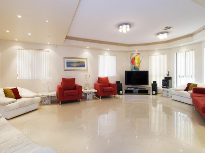 1 May Gibbs Way, Frenchs Forest NSW 2086