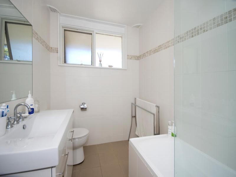 1 Stratford Drive, Belrose NSW 2085