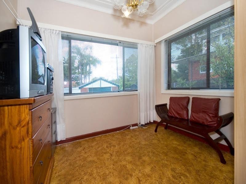 570 Warringah Road, Forestville NSW 2087