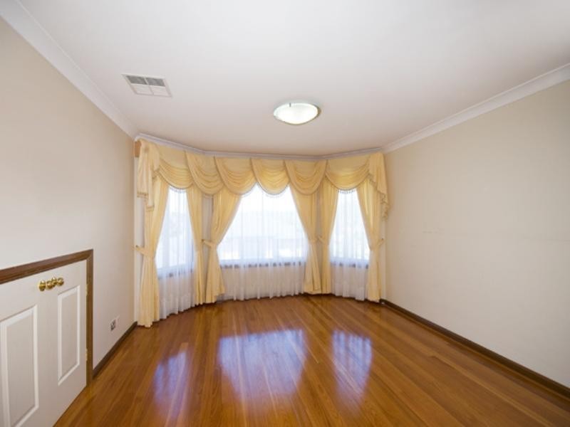 21 Tallowood Way, Frenchs Forest NSW 2086