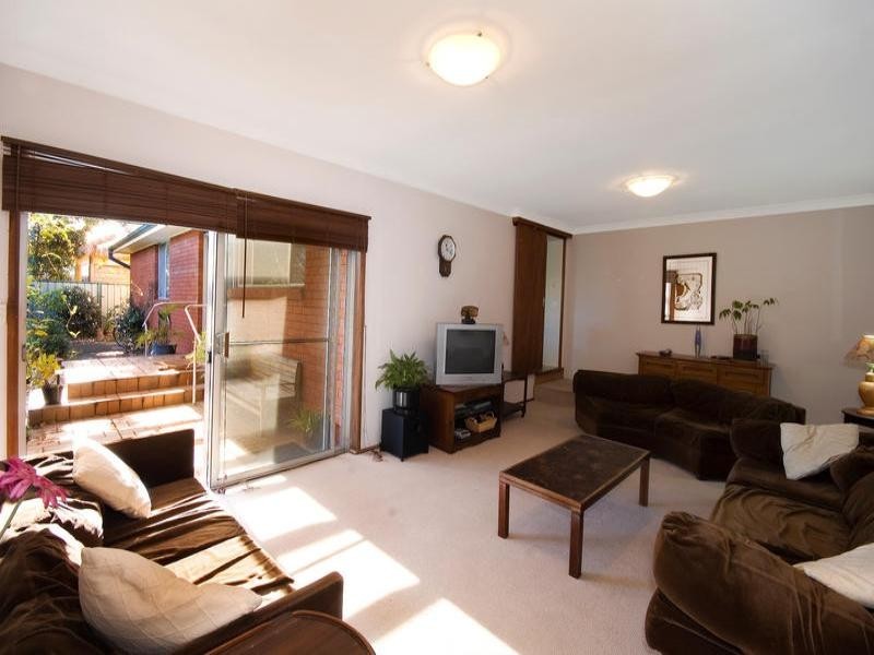 13 Knightsbridge Avenue, Belrose NSW 2085