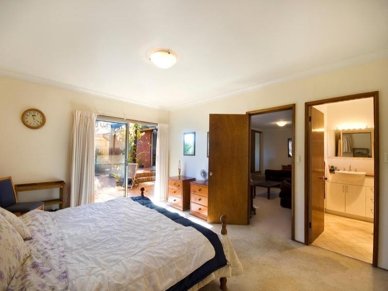 13 Knightsbridge Avenue, Belrose NSW 2085