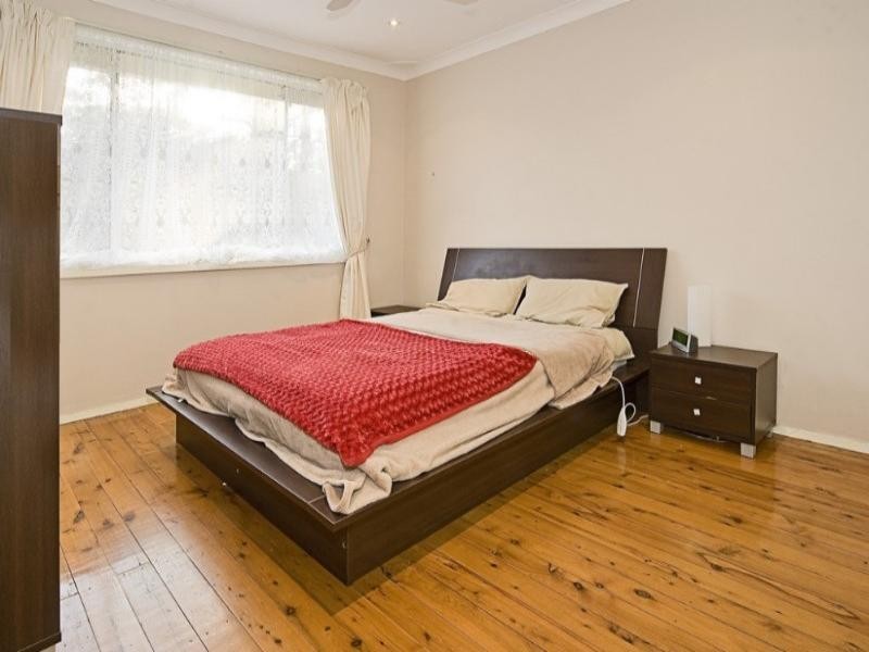 1 Ara Crescent, Narraweena NSW 2099