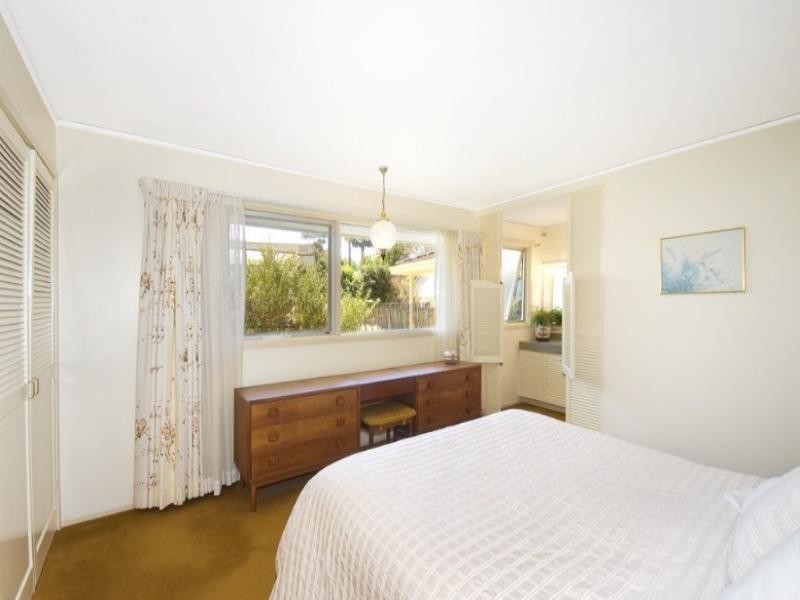 33 Greendale Avenue, Frenchs Forest NSW 2086