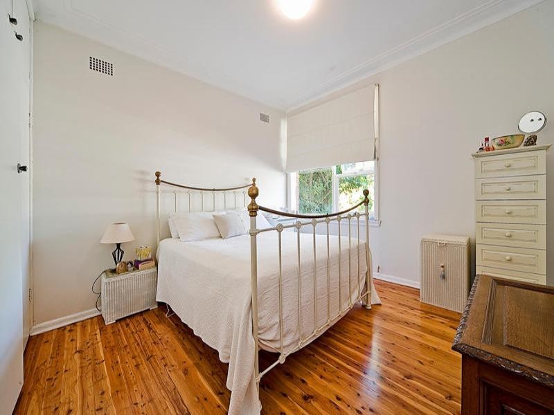 16 Tyalla Avenue, Frenchs Forest NSW 2086