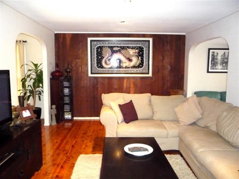 1 Lockhart Place, Belrose NSW 2085