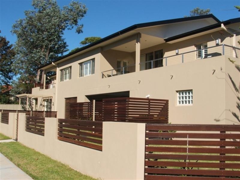 2/15 Iris Street, Frenchs Forest NSW 2086