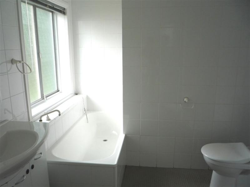 10 Chalmers Avenue, Beacon Hill NSW 2100