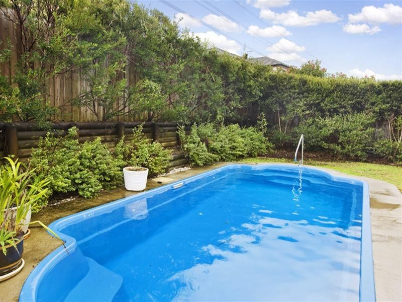 9 Simpson Street, Belrose NSW 2085