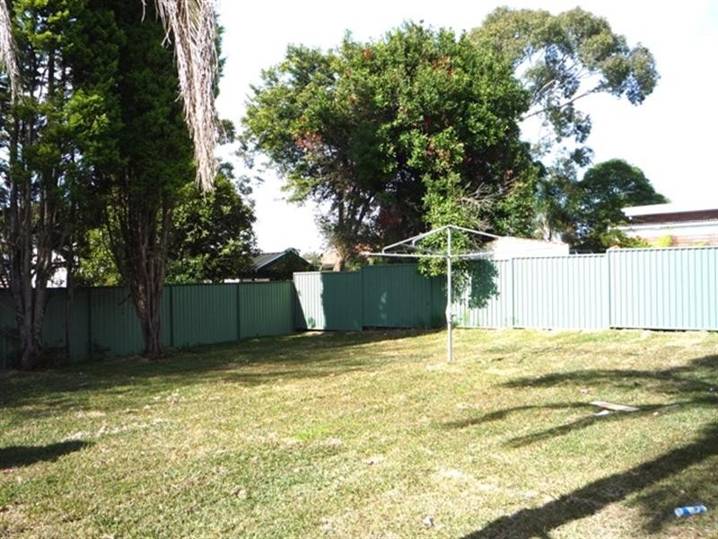 33 Grace Avenue, Frenchs Forest NSW 2086