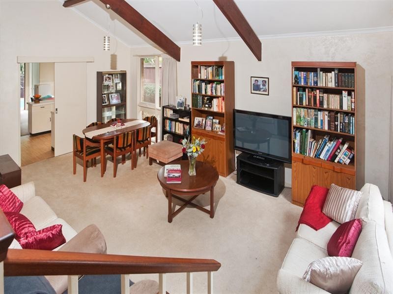 13 Hampden Street, Belrose NSW 2085